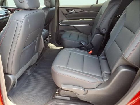 Used 2024 Chevrolet Traverse Z71 w/ LPO, Floor Liner Package AWD/4WD image 17