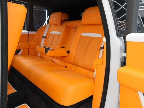 Used 2024 Rolls-Royce Cullinan AWD/4WD image 44