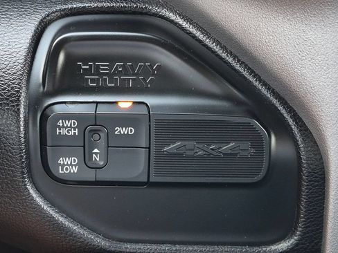 Used 2024 RAM 2500 Big Horn AWD/4WD image 27