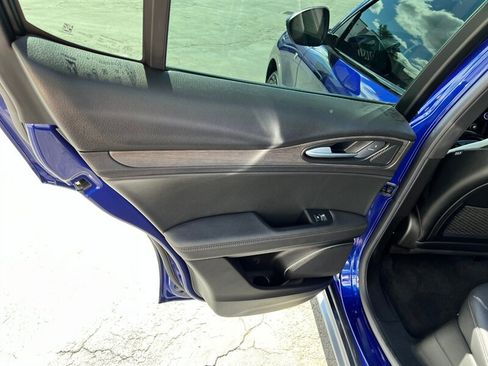 Used 2023 Alfa Romeo Stelvio Ti image 23