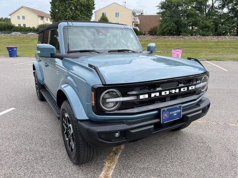 Used 2022 Ford Bronco Outer Banks image 1