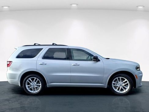 Used 2024 Dodge Durango GT RWD image 7