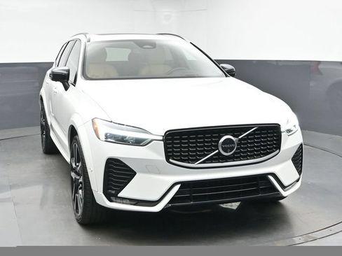 Used 2024 Volvo XC60 B5 Ultimate AWD/4WD image 7