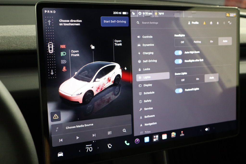 Used 2026 Tesla Model Y 2WD image 29