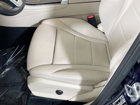 Used 2022 Mercedes-Benz GLC 300 4MATIC SUV image 18