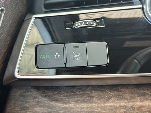 Used 2025 Audi Q7 3.0T Premium Plus w/ Premium Plus Package AWD/4WD image 36