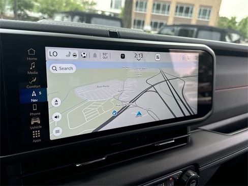 Used 2024 Jeep Gladiator Rubicon w/ Technology Group image 29