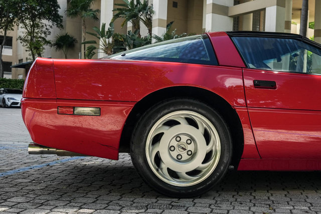 Used 1992 Chevrolet Corvette ZR-1 RWD image 9