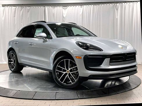 New 2026 Porsche Macan image 9