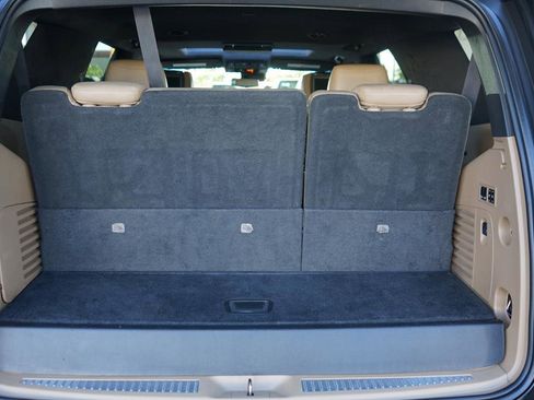 Used 2019 Cadillac Escalade Platinum AWD/4WD image 24