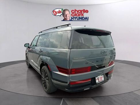 Used 2024 Hyundai Santa Fe Calligraphy FWD image 2