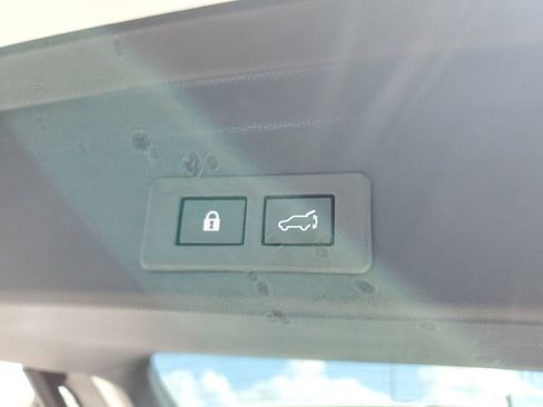 Used 2025 Subaru Ascent Premium image 27