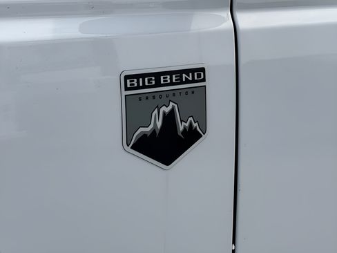 Certified 2023 Ford Bronco Big Bend w/ Sasquatch Package AWD/4WD image 14