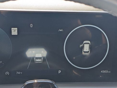 Used 2025 Hyundai Tucson Limited FWD image 24