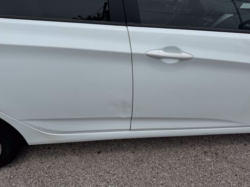 Used 2013 Hyundai Accent GS FWD image 27