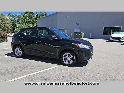 Used 2023 Nissan Kicks S FWD image 35