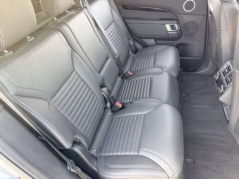 Used 2025 Land Rover Discovery S AWD/4WD image 22