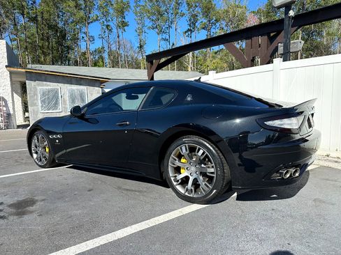 Used 2011 Maserati GranTurismo S image 3