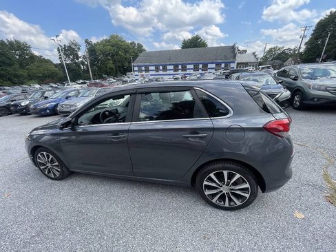 Used 2018 Hyundai Elantra GT FWD image 8