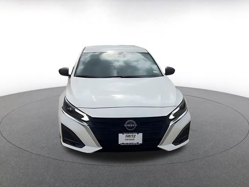 Used 2025 Nissan Altima 2.5 SV image 4