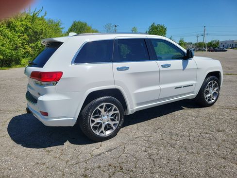 Used 2020 Jeep Grand Cherokee Overland AWD/4WD image 5