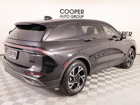 Certified 2025 Lincoln Nautilus Premier w/ Equipment Group 102A image 22