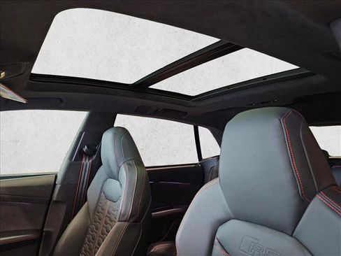 Used 2024 Audi RS Q8 image 18