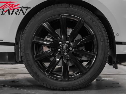 Used 2018 Land Rover Range Rover Velar R-Dynamic HSE image 18