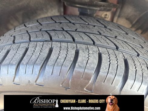 Used 2023 Chevrolet Traverse RS w/ LPO, Floor Liner Package AWD/4WD image 23