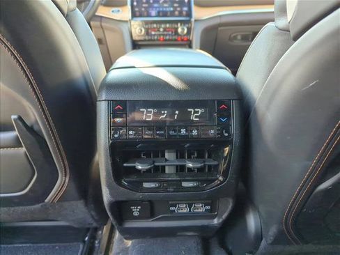 Used 2021 Jeep Grand Cherokee L Summit image 22