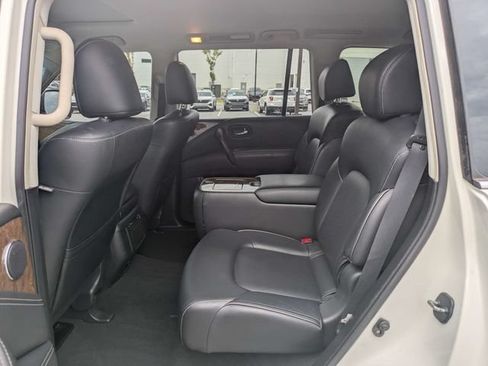 Used 2017 INFINITI QX80 2WD image 17