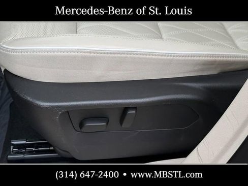 Used 2023 Buick Envision Avenir AWD/4WD image 21