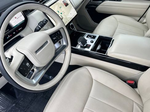 Used 2023 Land Rover Range Rover SE image 5