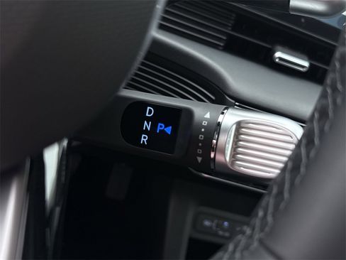 New 2025 Hyundai Ioniq 5 SE image 22