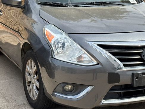 Used 2017 Nissan Versa SV w/ SV Special Edition Package image 4