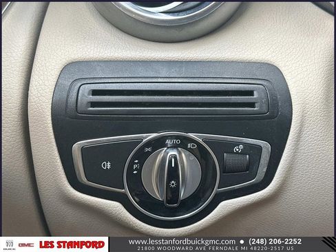 Used 2017 Mercedes-Benz GLC 300 4MATIC image 23