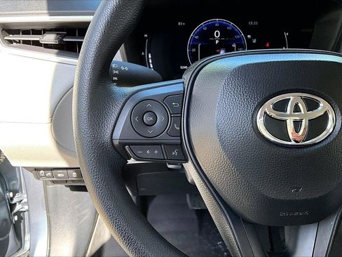 Used 2026 Toyota Corolla Cross L image 10