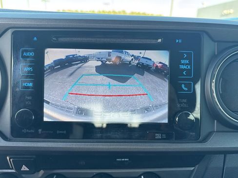 Used 2019 Toyota Tacoma TRD Sport w/ Technology Package image 30