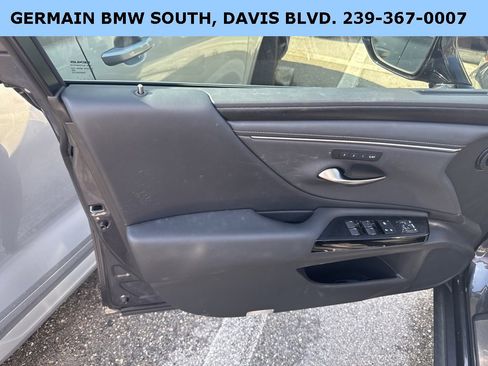 Used 2022 Lexus ES 350 w/ Premium Package image 40