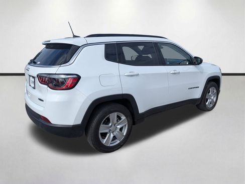 Used 2022 Jeep Compass Latitude image 4