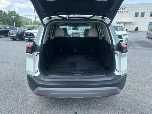 Used 2023 Nissan Rogue SV w/ SV Premium B Package FWD image 15
