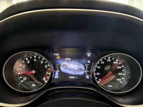 Used 2021 Jeep Compass Latitude AWD/4WD image 29