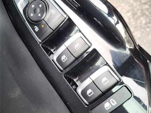 Used 2025 Kia K5 GT-Line w/ GT-Line Premium Package image 17