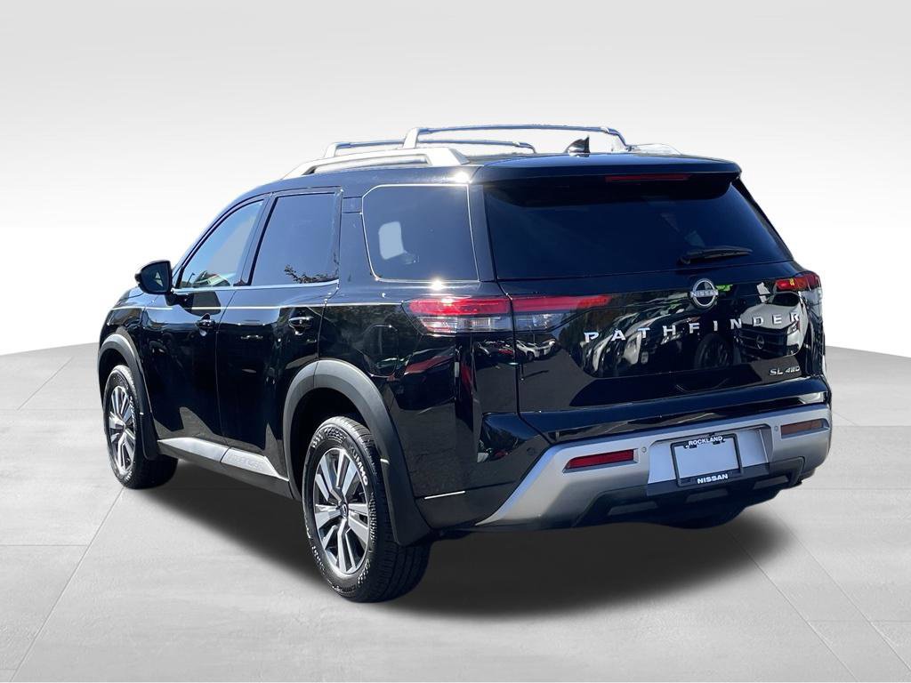 Certified 2024 Nissan Pathfinder SL AWD/4WD image 5