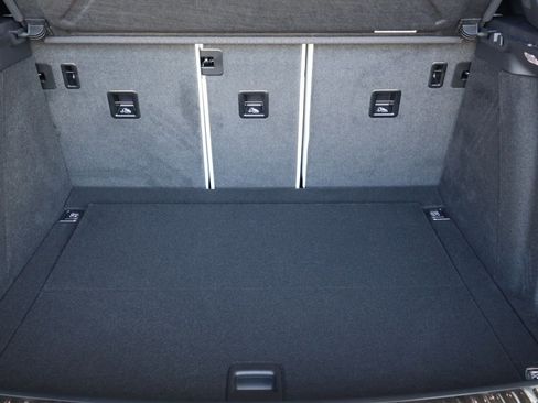 New 2026 Porsche Macan AWD/4WD image 22