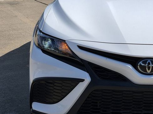 Used 2024 Toyota Camry SE FWD image 5