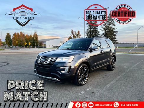 Used 2017 Ford Explorer XLT image 1