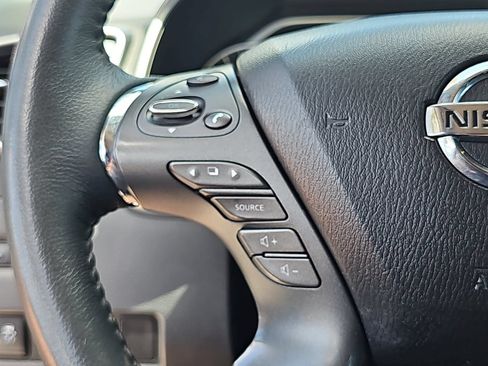 Used 2019 Nissan Murano SV FWD image 16