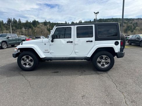 Used 2018 Jeep Wrangler Unlimited Sahara image 6