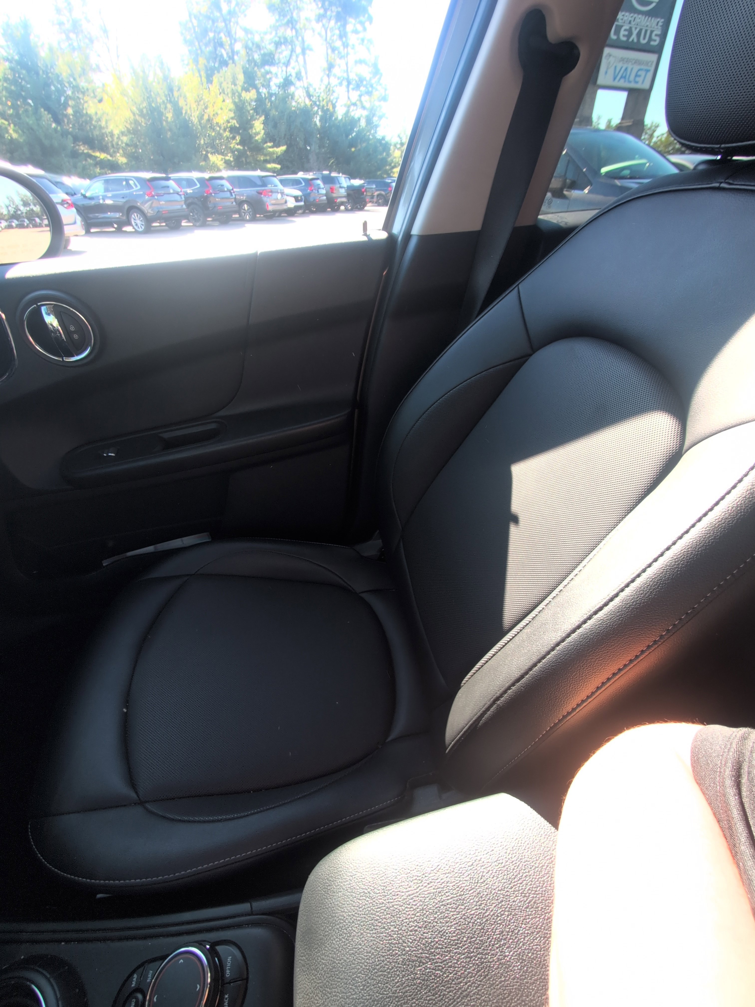 Used 2017 MINI Cooper Countryman FWD image 3